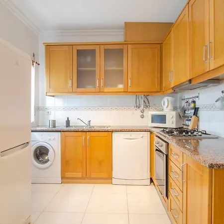 Apartament 3 Bedroom With P-garage By Silver Prop