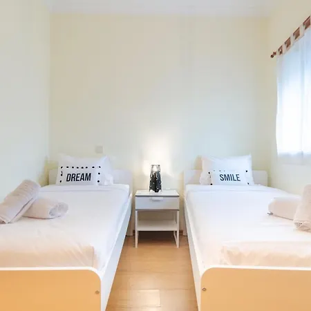 Apartament 3 Bedroom With P-garage By Silver Prop *